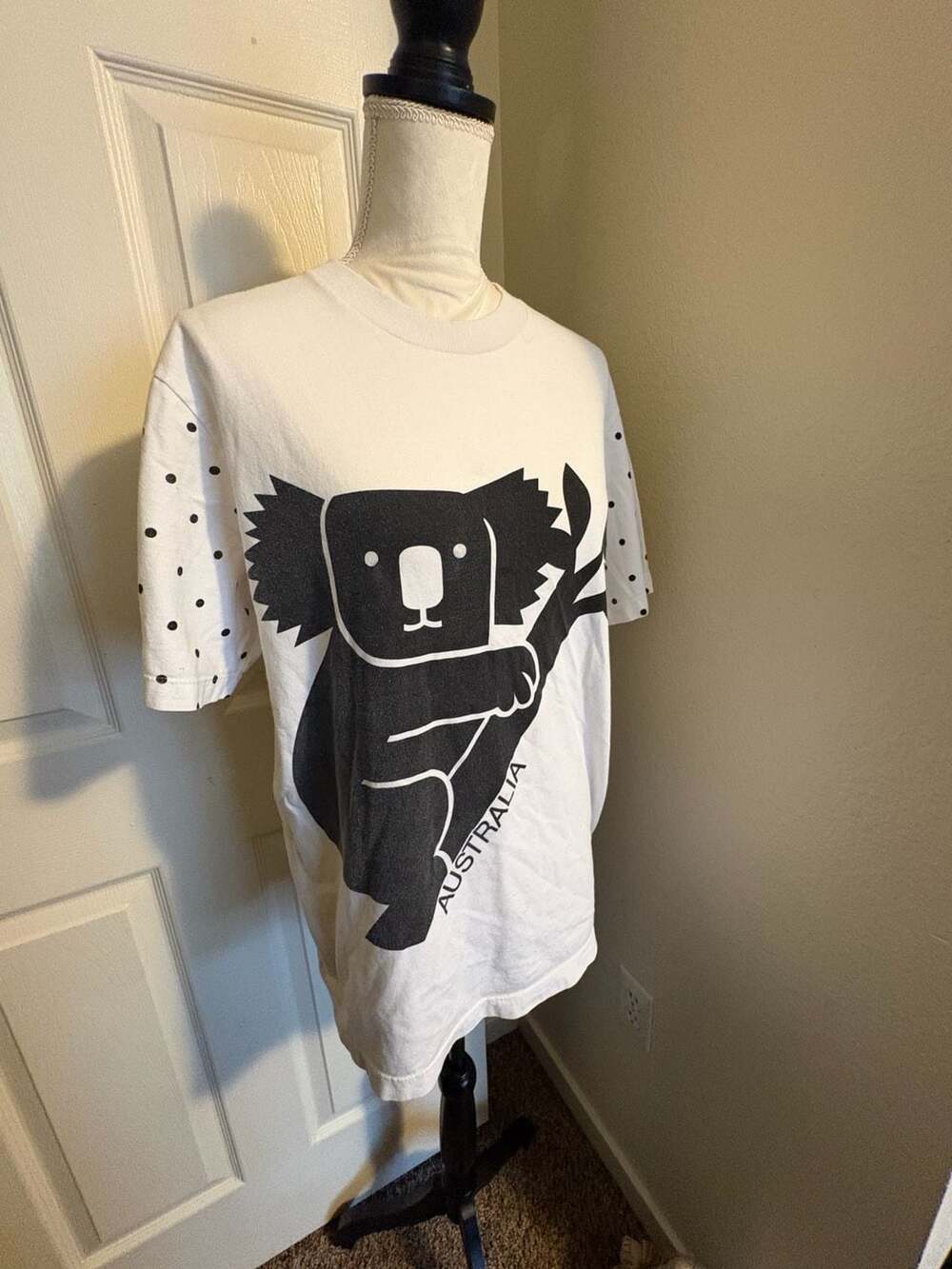 90’s Vintage Koala Australia Graphic T-Shirt with Polka Dot Sleeves